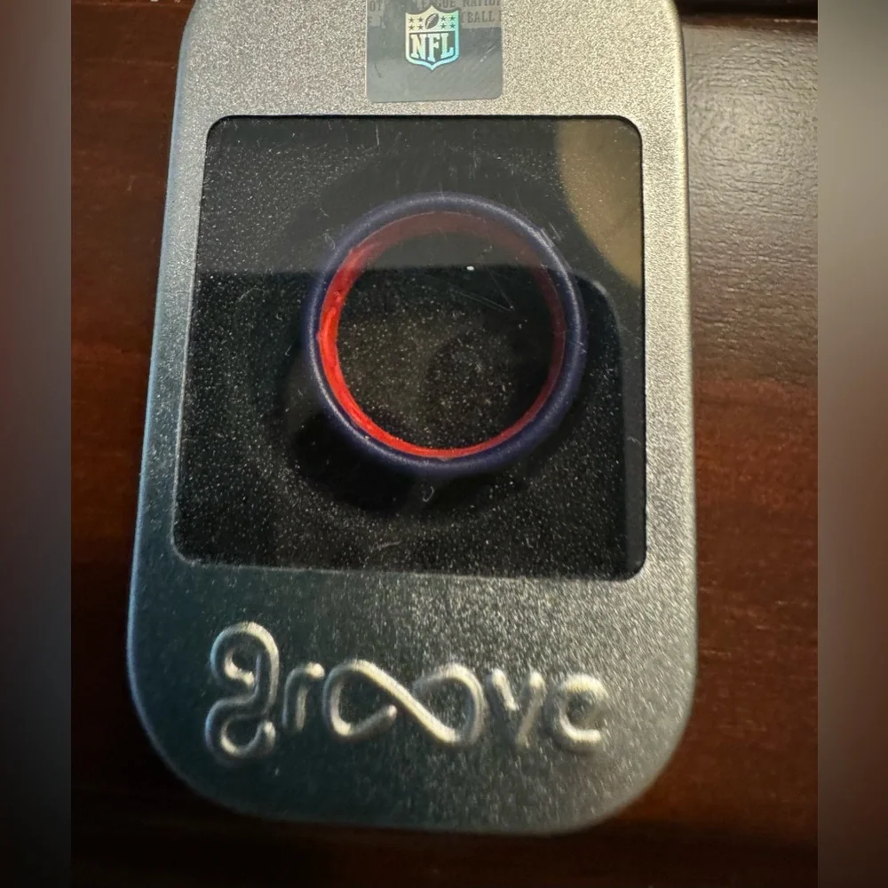 Groove Life NFL Patriots Silicone Ring Size 8 NIB